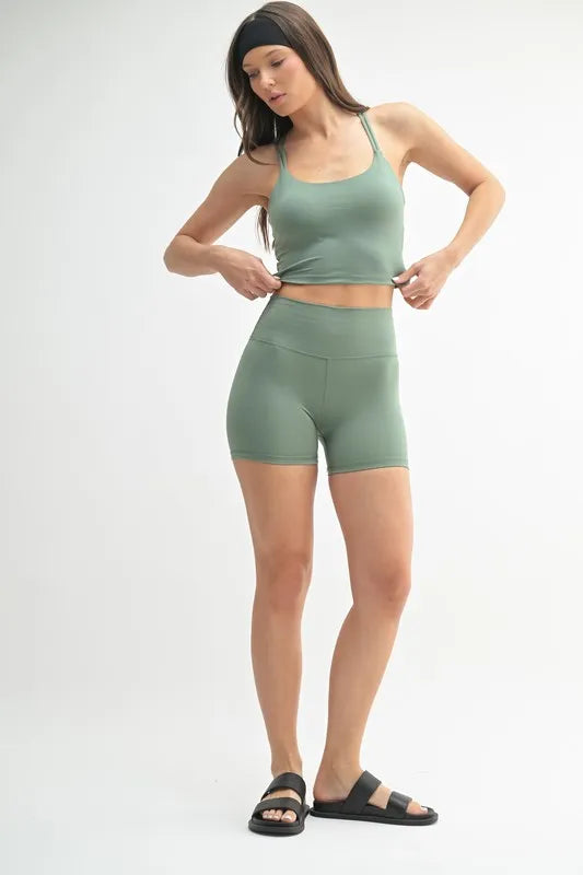 Venice Cloud Light Crisscross Sports Top in Green – outfit idea for women | Ro + Ivy