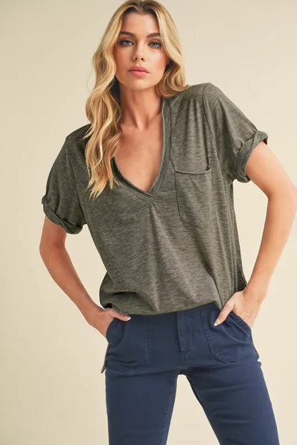 Side Slit V-Neck Short Rolled Sleeve T-Shirt in Heather Charcoal – outfit idea for women | Ro + Ivy