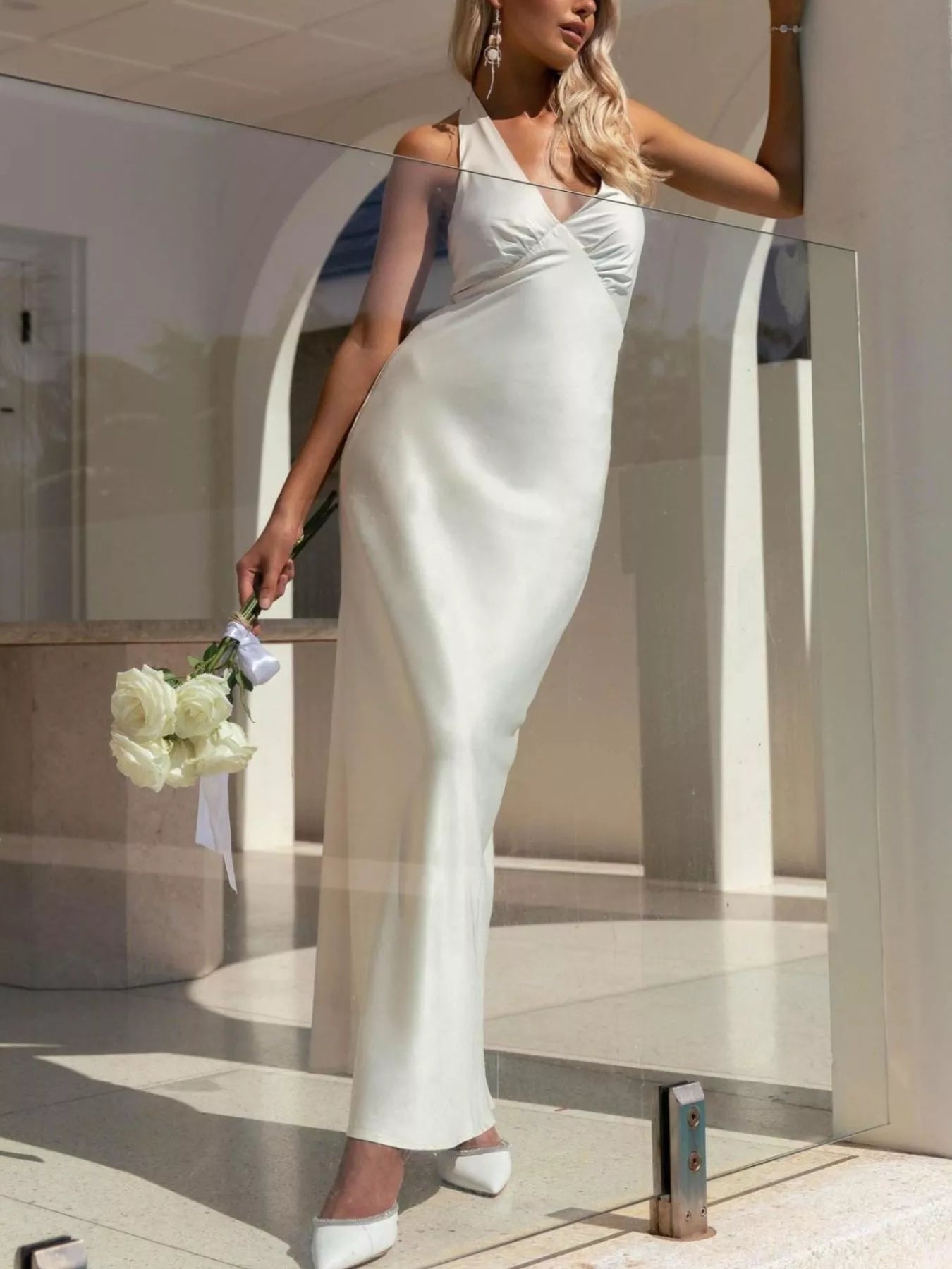 Women's Backless Halter Neck Sleeveless Maxi Dress - White Maxi Dresses
