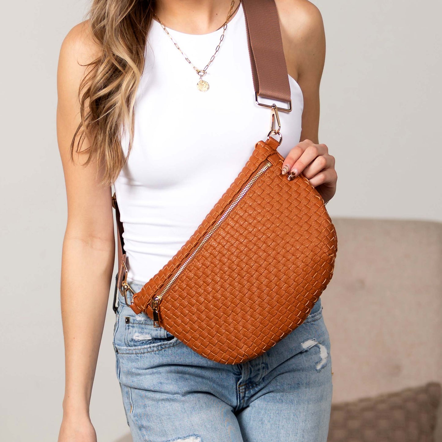 High-Texture Woven Solid Everyday Crossbody Sling Bag — Sophisticated Functional Style -
