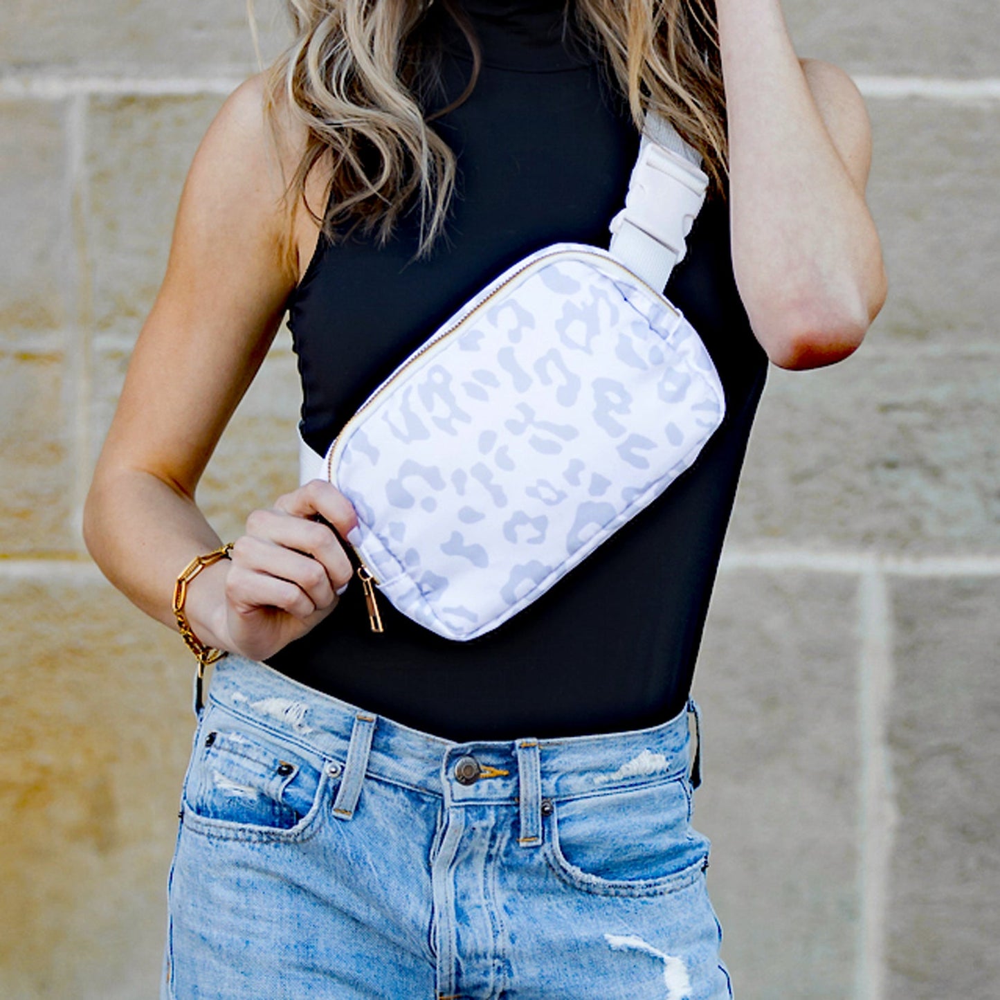 Roam 2L Oversize Nylon Sling Crossbody Belt Bum Fanny Waist Bag -