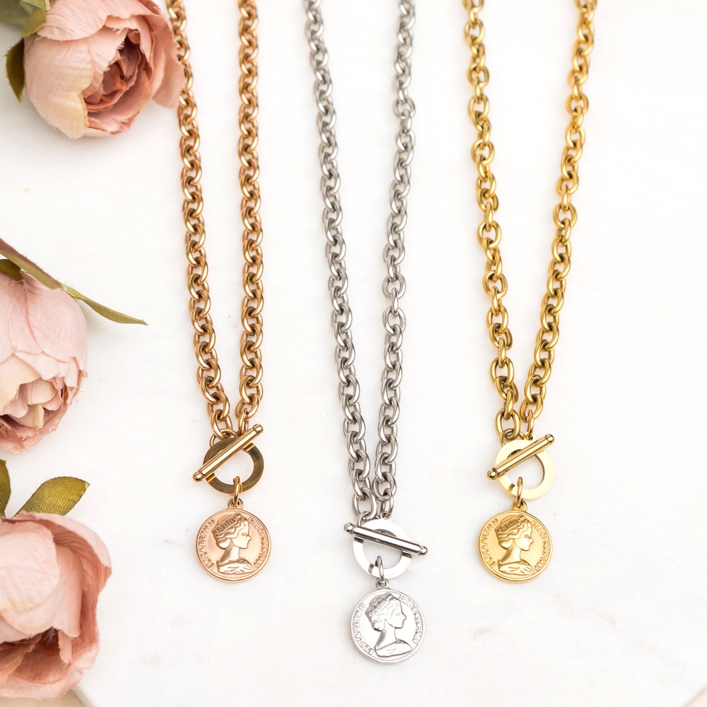 Coin Accent Chain Necklace -