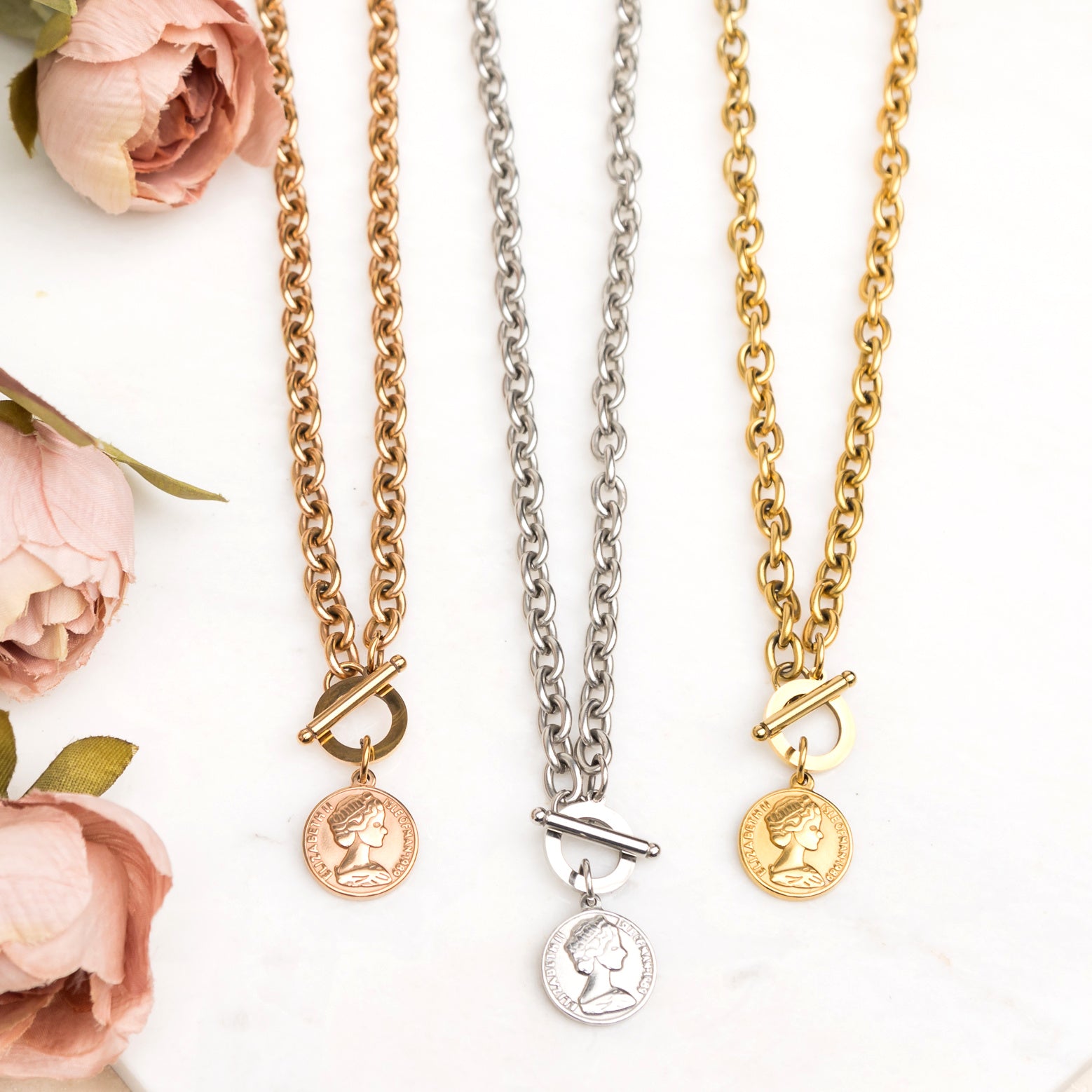 Coin Accent Chain Necklace -