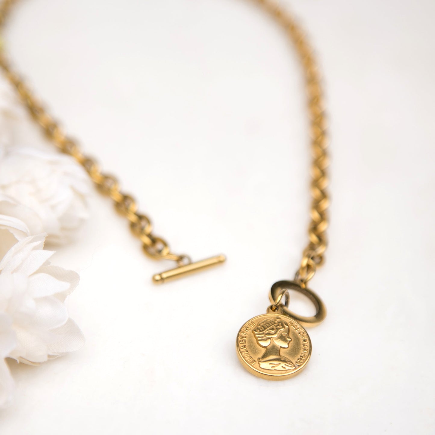 Coin Accent Chain Necklace -