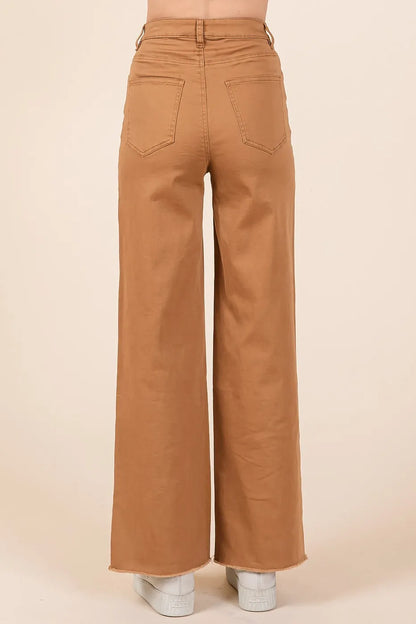 Twill High Waisted Button Fly Wide Leg Pants in Camel – outfit idea for women | Ro + Ivy