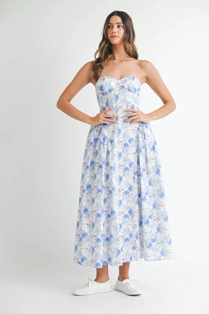 Sweetheart Neckline Floral Printed Midi Dress – Blue outfit idea for women | Ro + Ivy