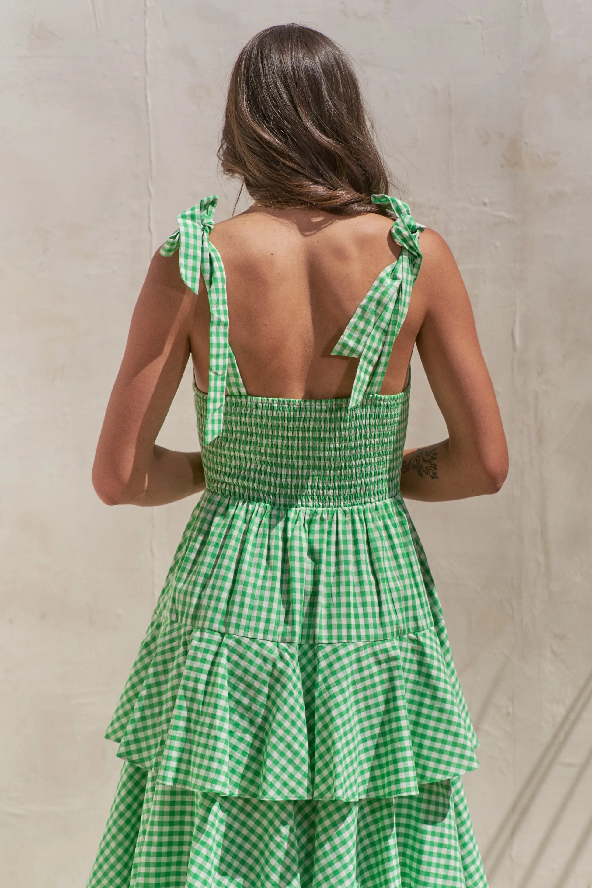 Full Size Sleeveless Gingham Print Tiered Midi Dress Plus Size – outfit idea for women | Ro + Ivy