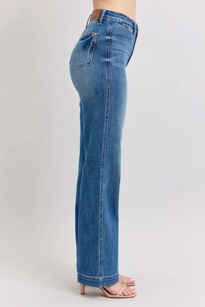 High Waist Contrast Thread Straight Jeans – outfit idea for women | Ro + Ivy