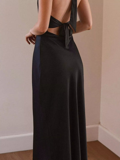 Women's Backless Halter Neck Sleeveless Maxi Dress - Maxi Dresses