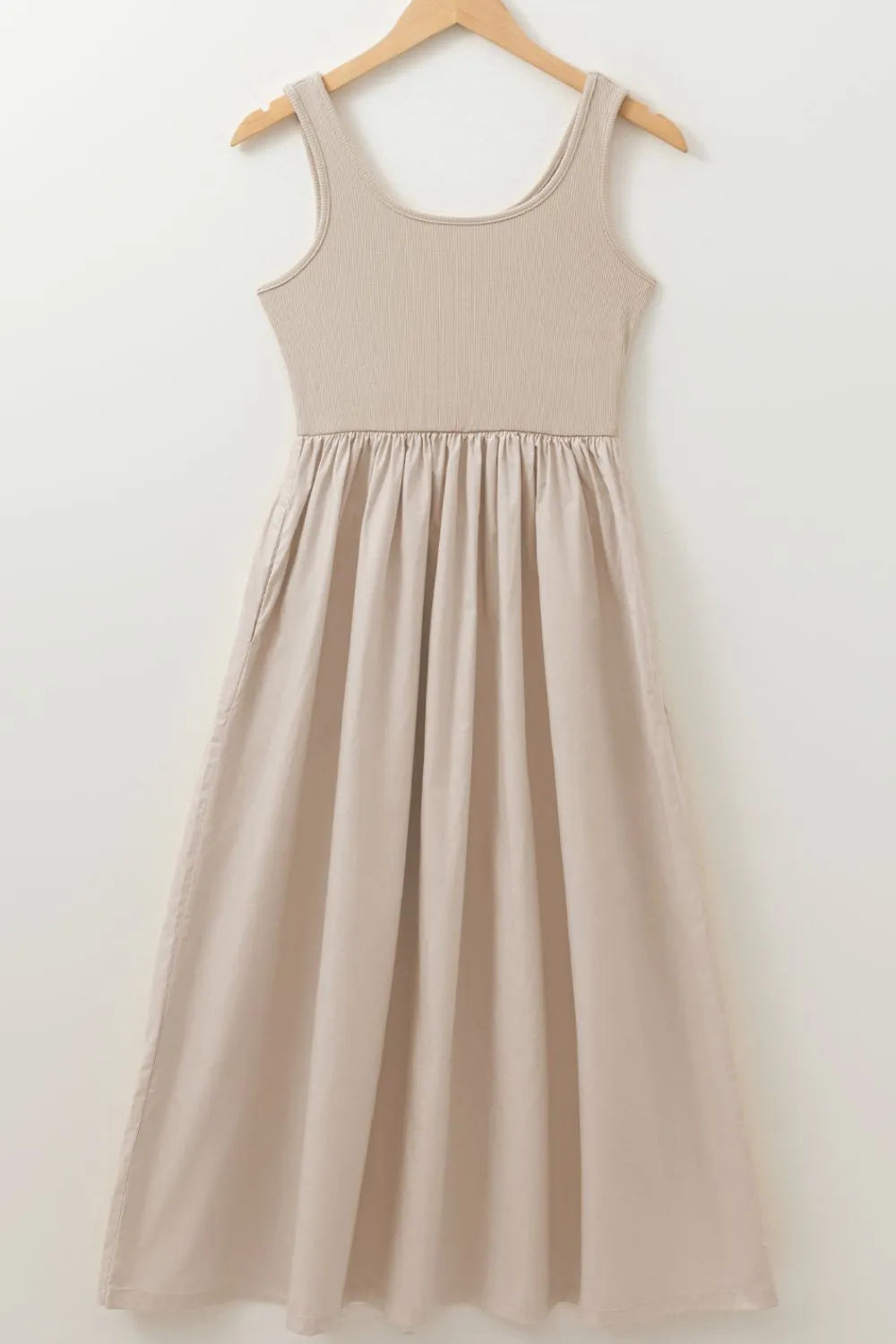 Women's Scoop Neck Ribbed Bodice Sleeveless Midi Tank Dress - Midi Dresses