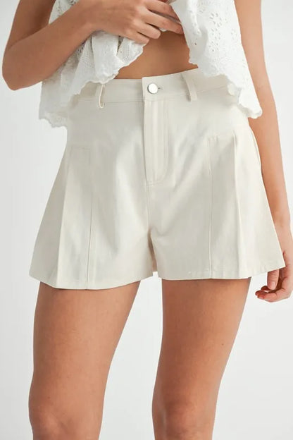 Pleated High Waist Twill Shorts – Ecru outfit idea for women | Ro + Ivy