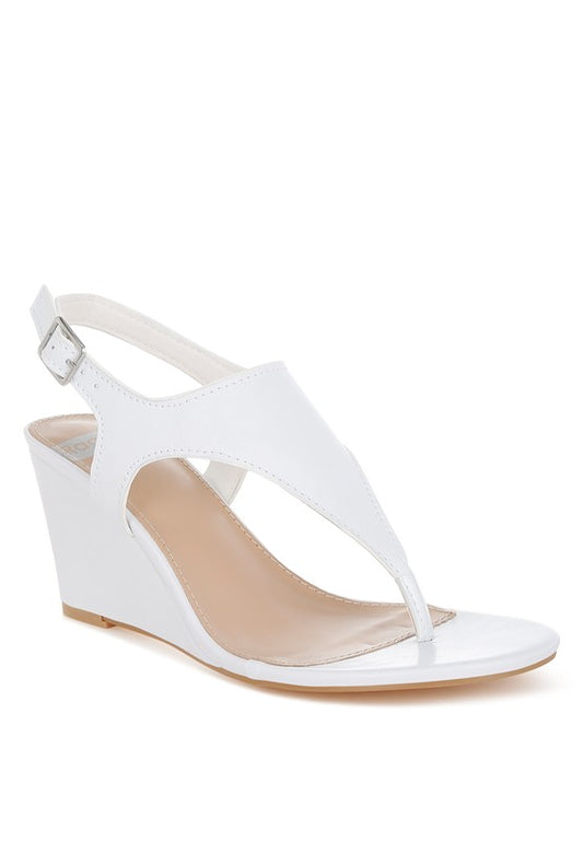 Wami Real Leather Wedge Heel Sandals – White outfit idea for women | Ro + Ivy