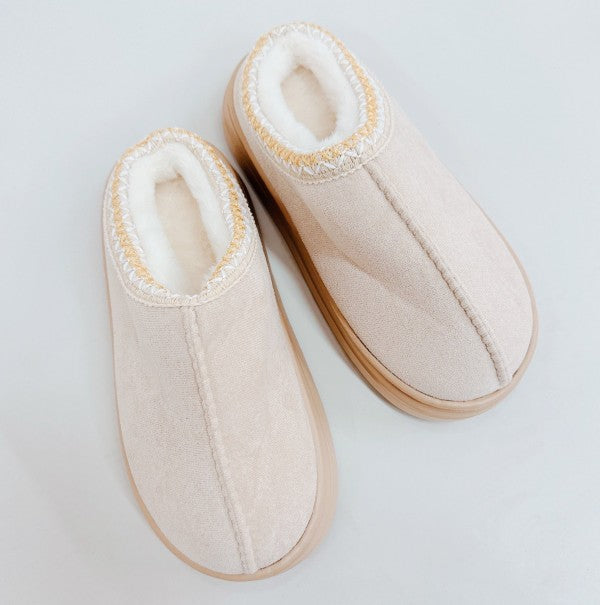 Soft Lined Indoor Slippers | Trendy Slippers Outfit Idea for Women by Ro + Ivy | Elevated Basics, Modern Comfort & Style