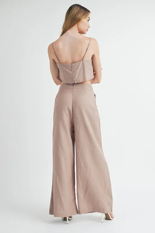 Linen Blend Cropped Cami And Wide Leg Pant Set | Trendy Outfit Sets Outfit Idea for Women by Ro + Ivy | Elevated Basics, Modern Comfort & Style