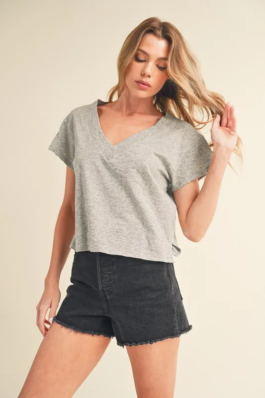V-Neck Short Sleeve Cropped T-Shirt | Trendy T-Shirts Outfit Idea for Women by Ro + Ivy | Elevated Basics, Modern Comfort & Style