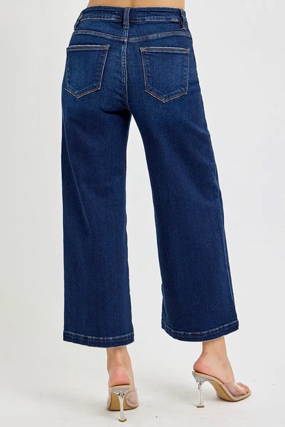 High Rise Crop Wide Leg Jeans | Trendy Jeans Outfit Idea for Women by Ro + Ivy | Elevated Basics, Modern Comfort & Style