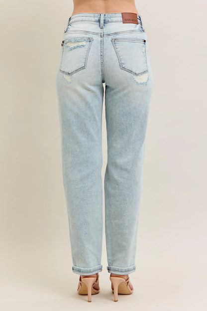 Distressed Single Cuff Boyfriend Jeans Trendy Jeans Outfit Idea for Women | Ro + Ivy