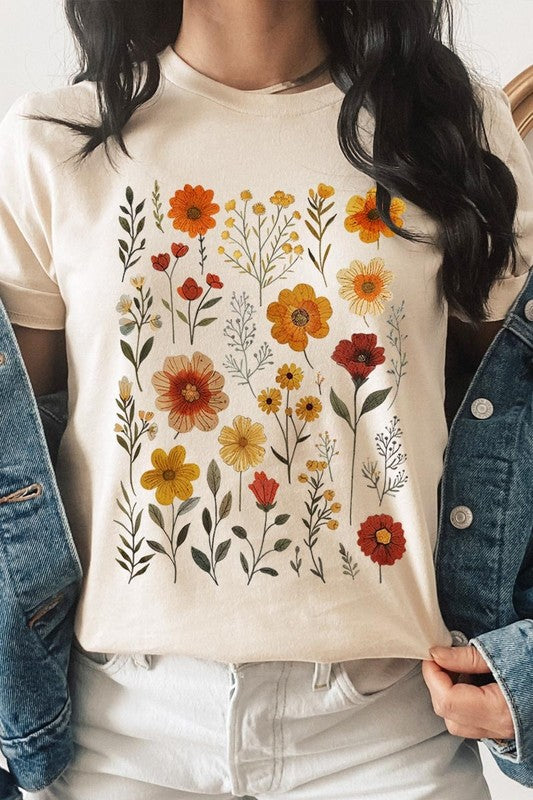 Retro Wildflowers Plus Size Graphic T-Shirt – CREAM outfit idea for women | Ro + Ivy