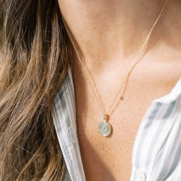 Lady Gisela Necklace Trendy Necklaces Outfit Idea for Women | Ro + Ivy