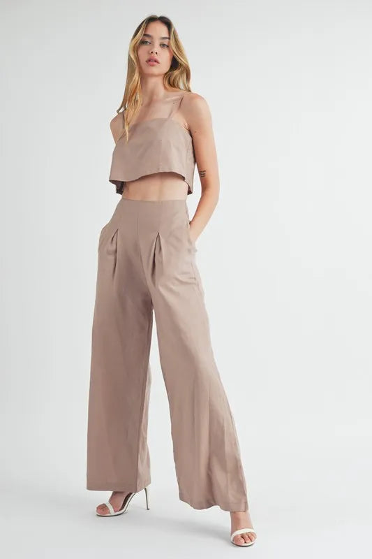 Linen Blend Cropped Cami And Wide Leg Pant Set | Trendy Outfit Sets Outfit Idea for Women by Ro + Ivy | Elevated Basics, Modern Comfort & Style