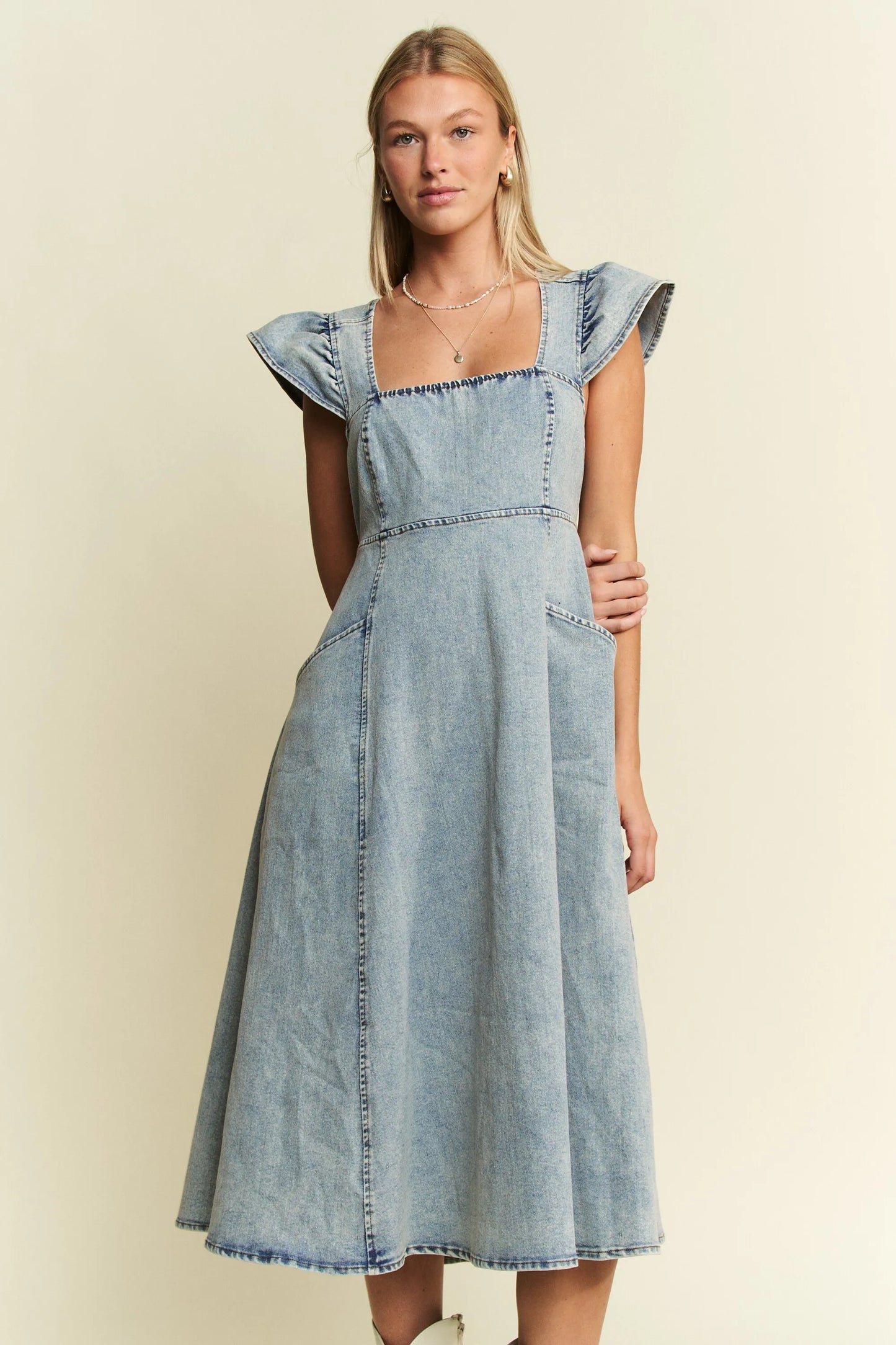 Ruffled Denim Blue Midi Dress – outfit idea for women | Ro + Ivy