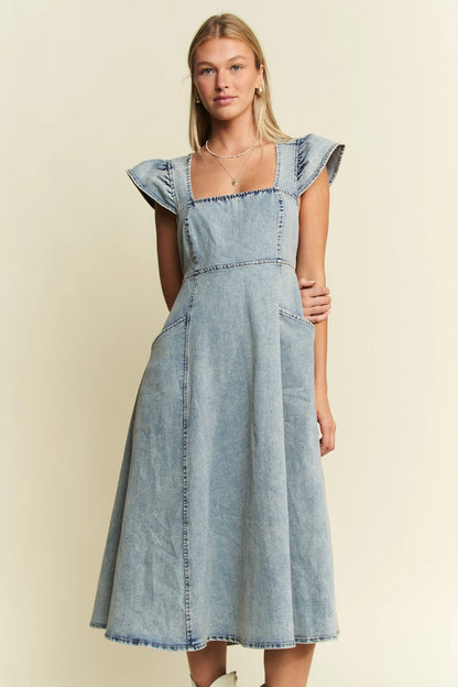 Ruffled Denim Blue Midi Dress – outfit idea for women | Ro + Ivy