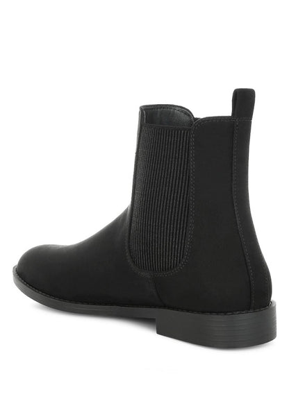 Low Block Heel Chelsea Boots | Trendy Boots Outfit Idea for Women by Ro + Ivy | Elevated Basics, Modern Comfort & Style