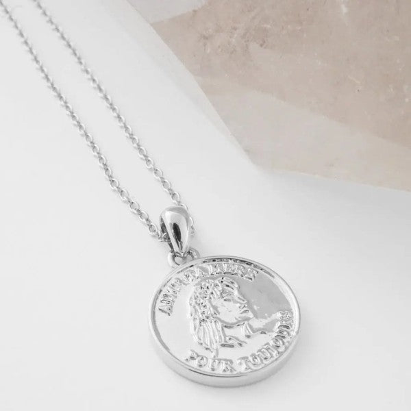 Lady Gisela Necklace Trendy Necklaces Outfit Idea for Women | Ro + Ivy