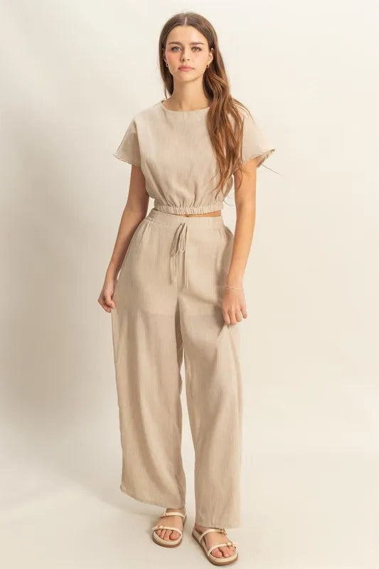 Round Neck Short Sleeve Top And Pants Set – Tan outfit idea for women | Ro + Ivy