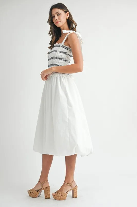 Smocked Bodice Bubble Midi Dress – outfit idea for women | Ro + Ivy