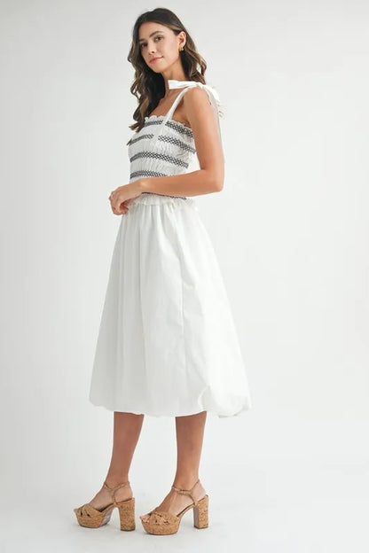 Smocked Bodice Bubble Midi Dress – outfit idea for women | Ro + Ivy