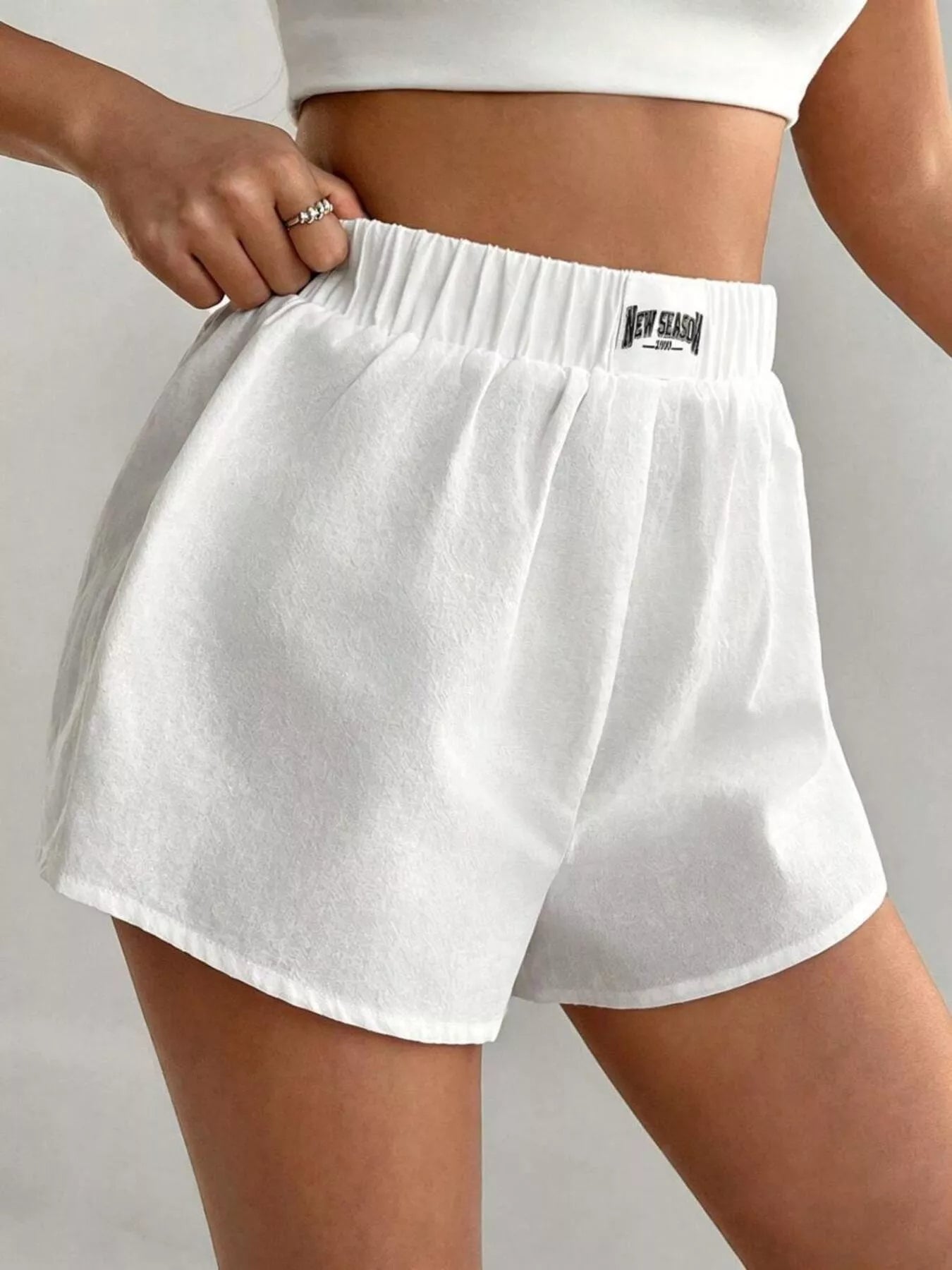 Women's Elastic Waistband Casual Shorts - Shorts