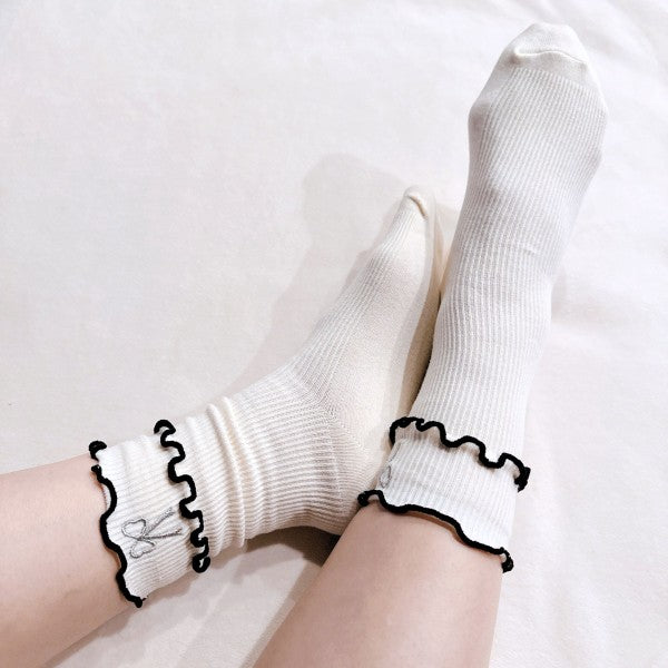 Ribbon Ripple Socks Set Of 2 | Trendy Socks Outfit Idea for Women by Ro + Ivy | Elevated Basics, Modern Comfort & Style