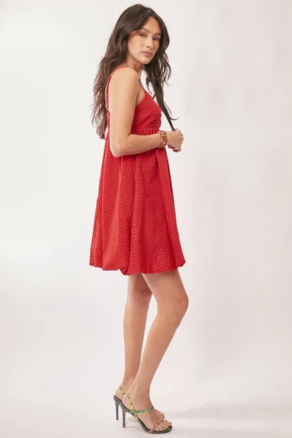 Textured Sweetheart Neckline Bubble Hem Mini Dress – outfit idea for women | Ro + Ivy