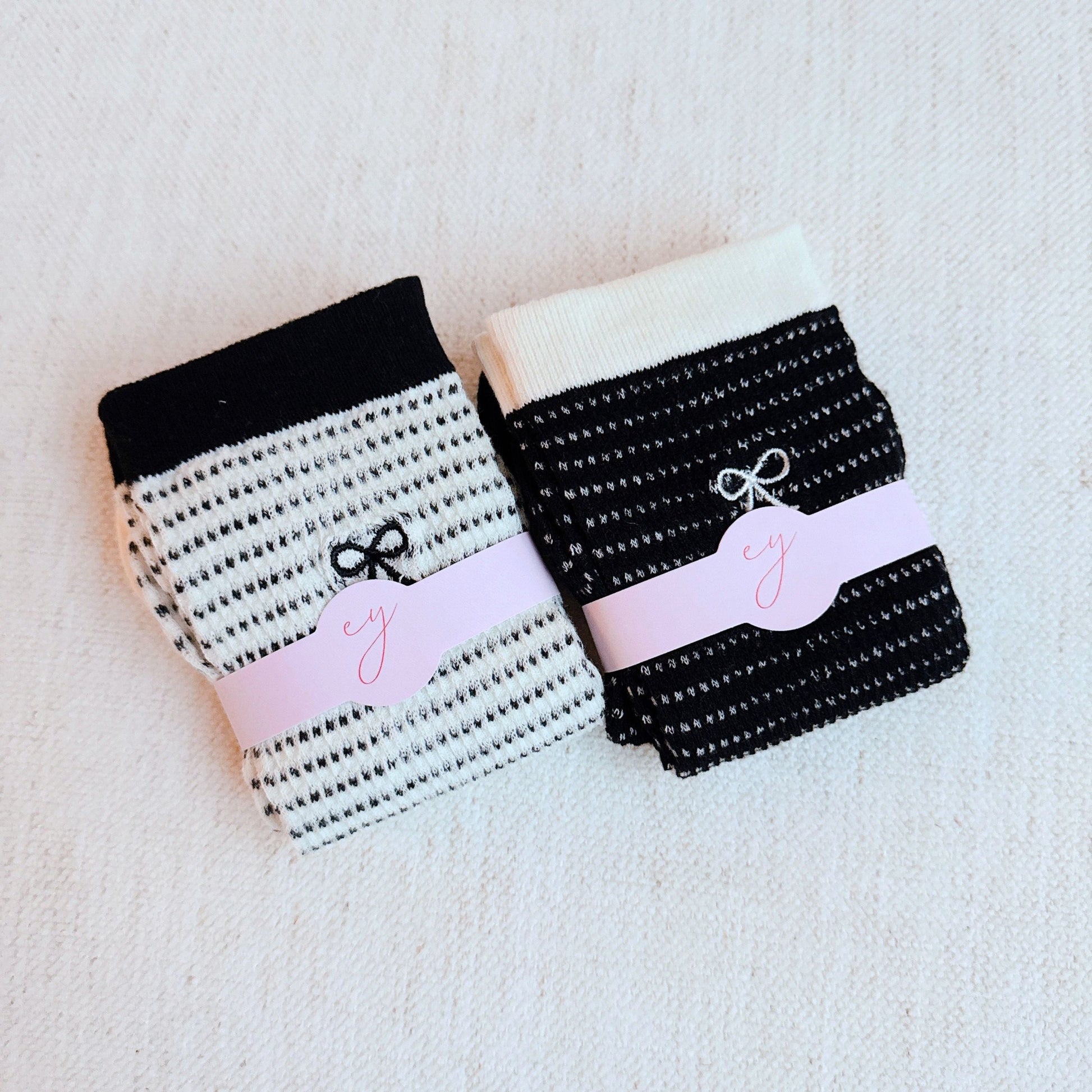 Bow & Stripe Ankle Socks 2-Pack — Modern Preppy Style - Socks