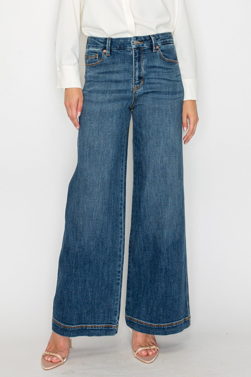High-Rise Relaxed Palazzo Wide Leg Jeans — Medium Stone Wash Elastic Waist - Jeans
