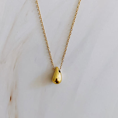Dainty Teardrop Pendant Necklace — Minimalist Everyday Jewelry - Necklaces