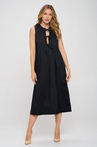 Cotton Sleeveless Dress with Front Tie – outfit idea for women | Ro + Ivy