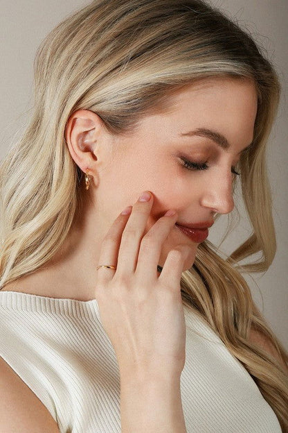 Delicate Gold Ring and Earring Set – gold M outfit idea for women | Ro + Ivy