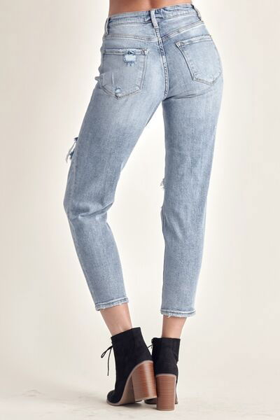 Distressed Slim Cropped Jeans for Women – outfit idea for women | Ro + Ivy