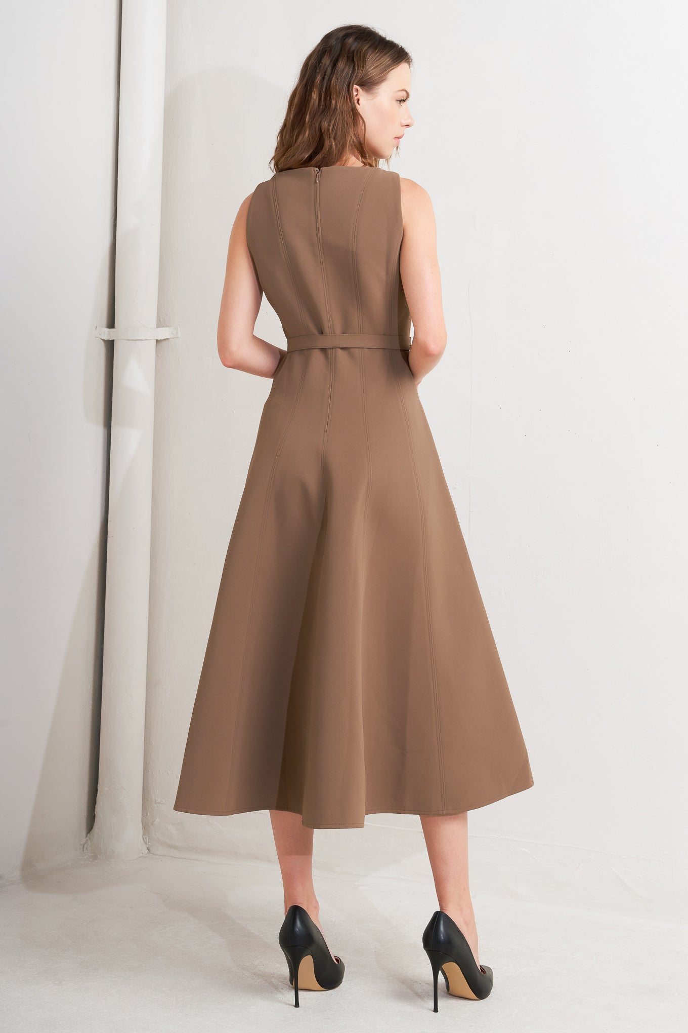 Sleeveless Boat Neck Brown A-Line Midi Dress with Pockets Trendy Midi Dresses Outfit Idea for Women | Ro + Ivy
