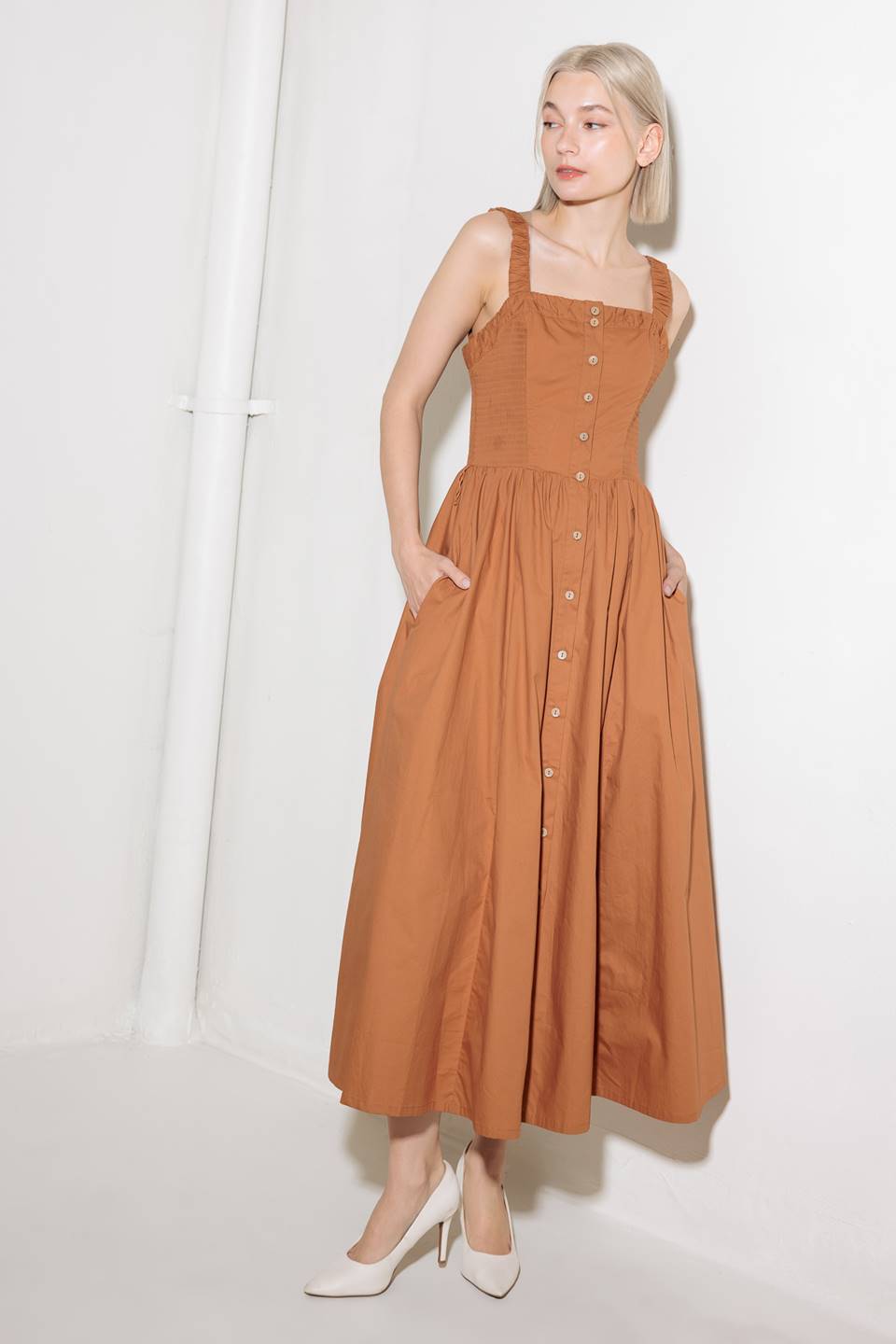 Sunset Square Neck Midi Dress with Pockets Trendy Midi Dresses Outfit Idea for Women | Ro + Ivy
