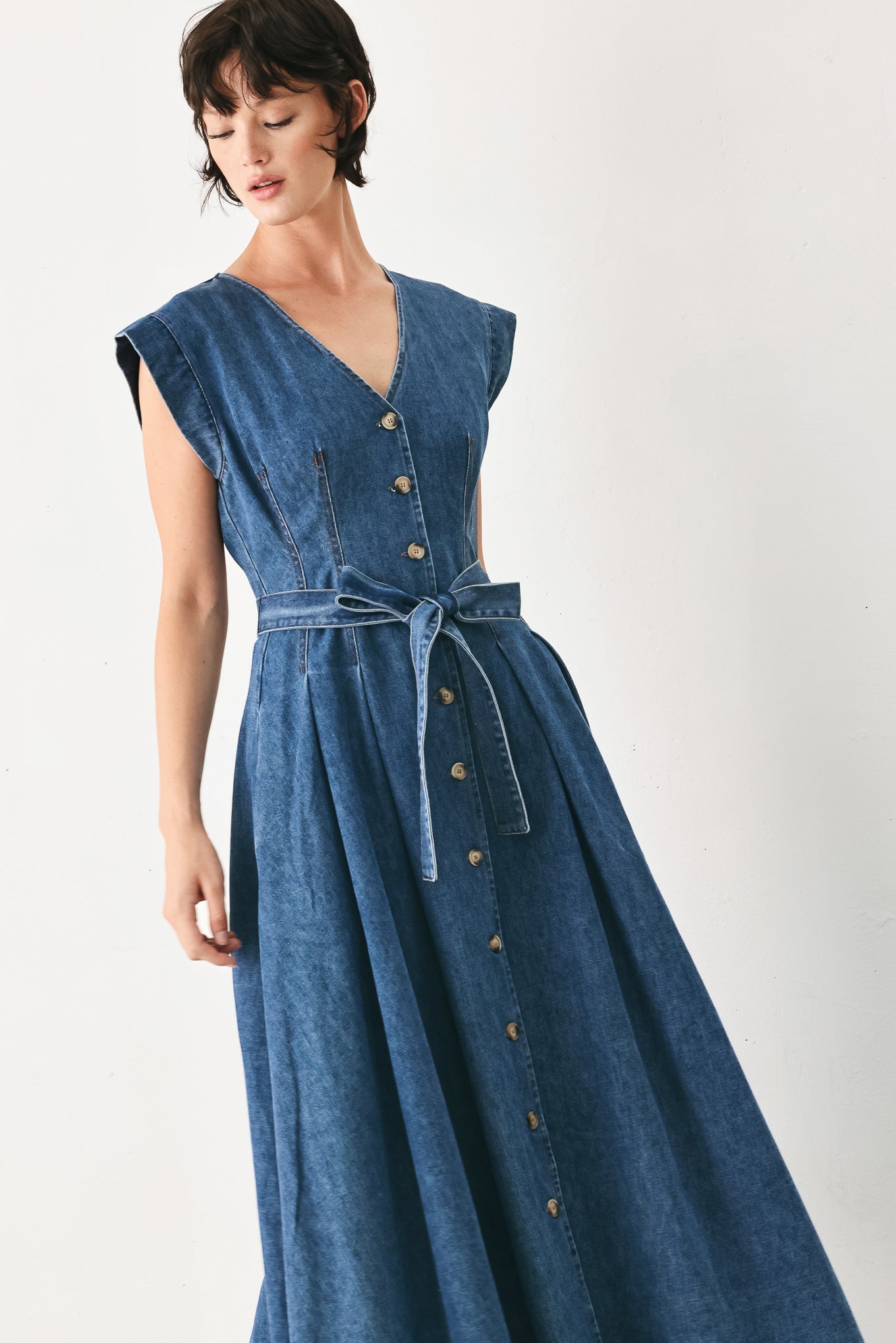 Short Sleeve Pleated Denim Midi Dress with Pockets