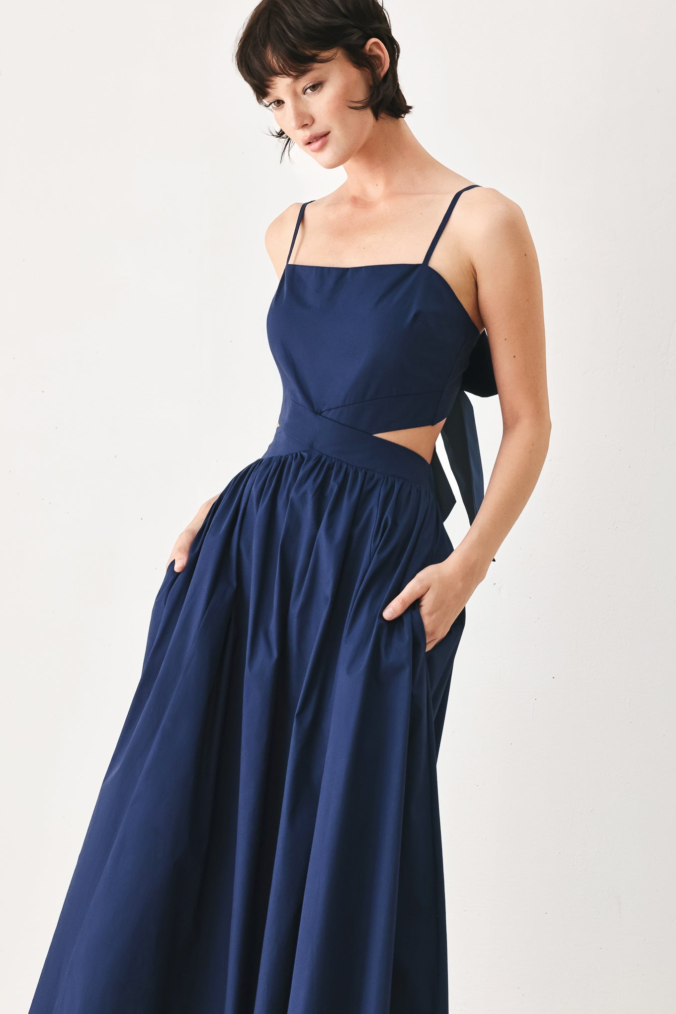 Open Back Bow Tie Midi Dress NAVY