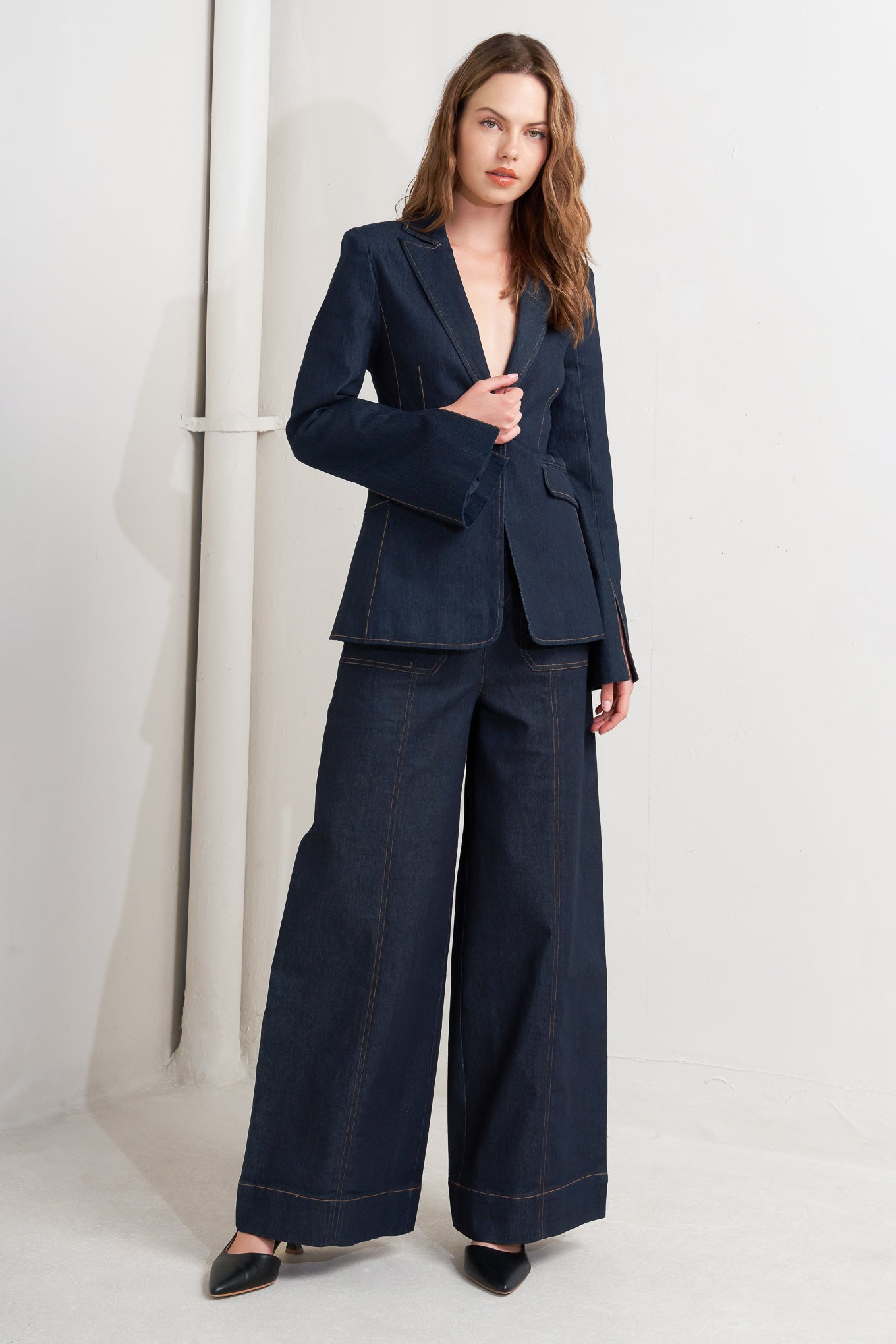 Deep V Fitted Denim Blazer | Trendy Blazers Outfit Idea for Women by Ro + Ivy | Elevated Basics, Modern Comfort & Style