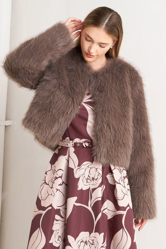 Faux Fur Mocha Cropped Jacket | Trendy Jackets Outfit Idea for Women by Ro + Ivy | Elevated Basics, Modern Comfort & Style