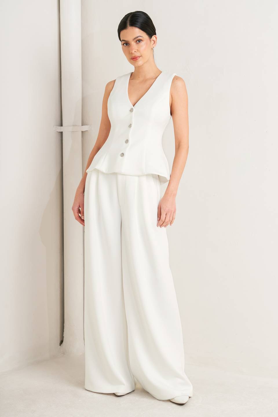 Elegant Button Up Woven Vest | Trendy Knit Vests Outfit Idea for Women by Ro + Ivy | Elevated Basics, Modern Comfort & Style