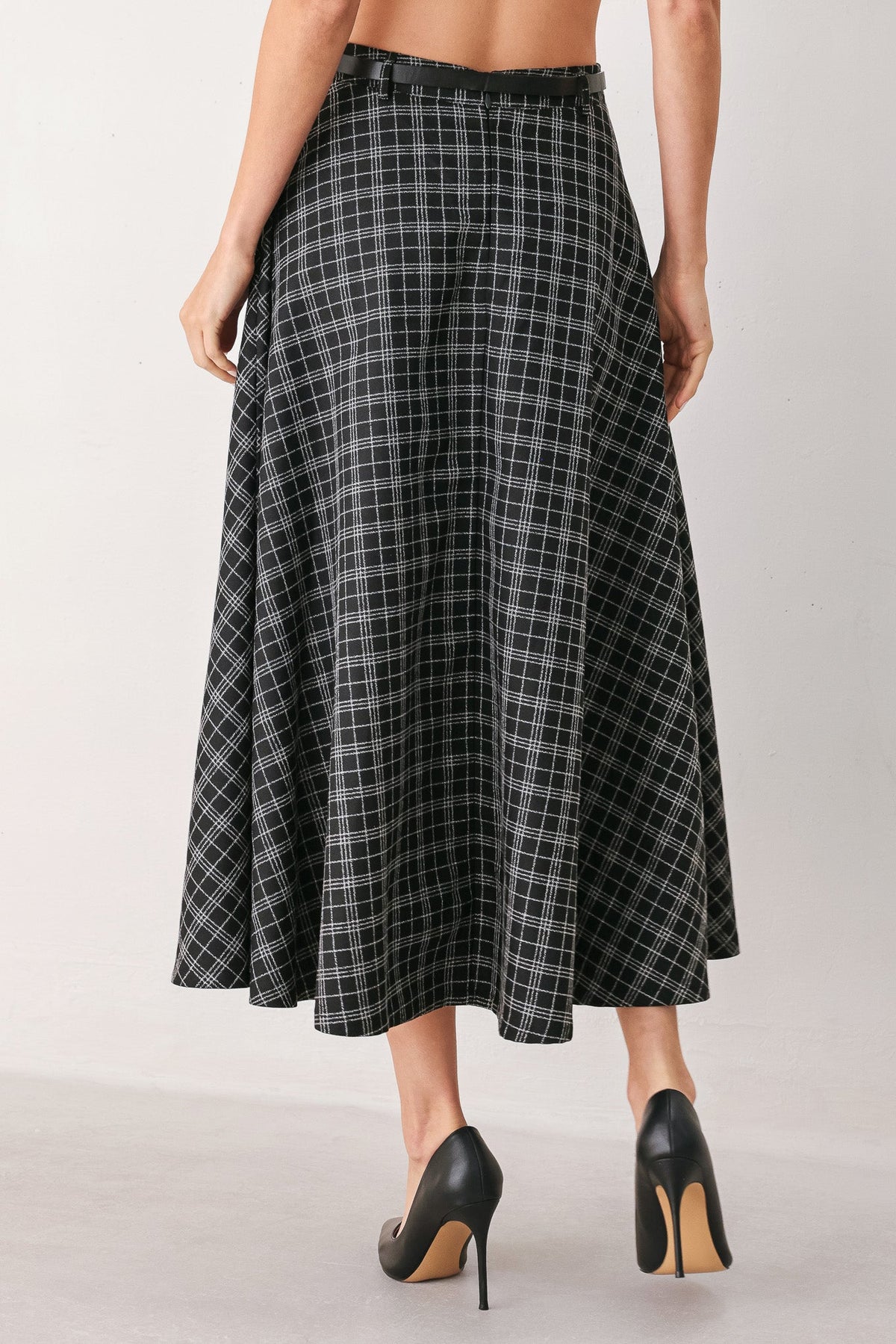 Monochrome Plaid Full-Circle Midi Skirt with Contrast Belt and Back Zipper