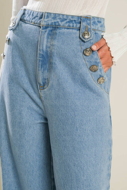 Washed Wide Leg Cotton Denim Pants Trendy Jeans Outfit Idea for Women | Ro + Ivy