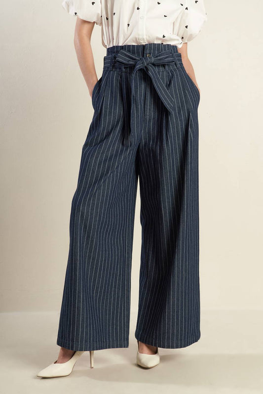 INDIGO DENIM WHITE Striped Wide Leg Paper Bag Pants with Side Pockets Trendy Pants Outfit Idea for Women | Ro + Ivy